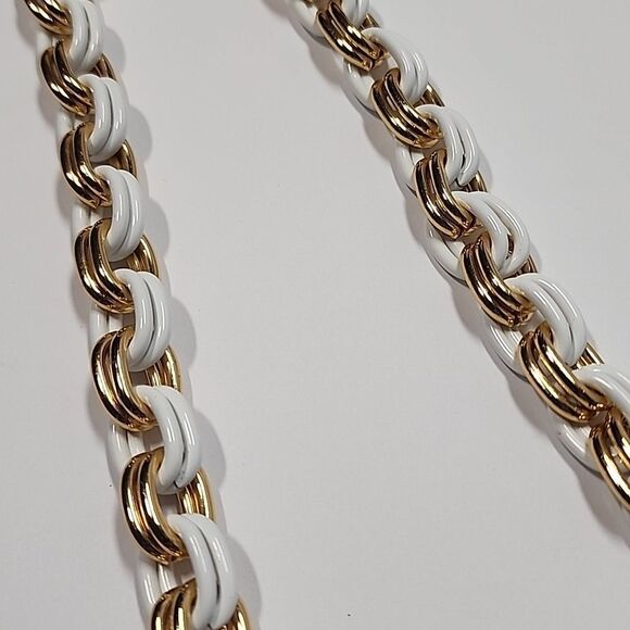 Vintage Gold and White Oval Link Chain Necklace - Picture 3 of 5